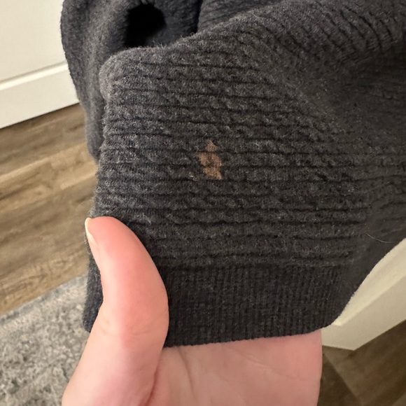 Lululemon pullover size m/l - Picture 3 of 3